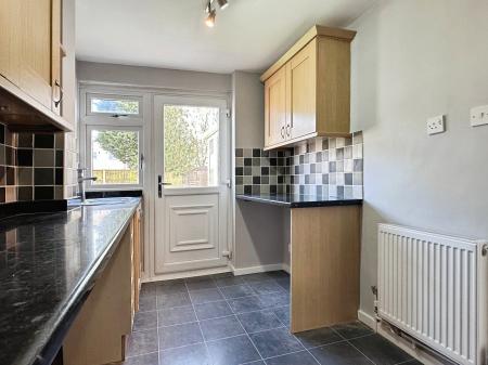 3 bedroom Semi-detached house to let in Webbs Way, Stoney Stanton, LE9