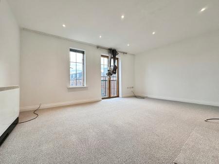 2 bedroom Flat to let in Trinity Lane, Hinckley, LE10