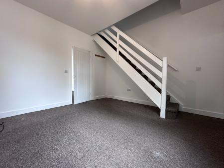 2 bedroom Terraced House to let in Duke Street, Nuneaton, CV11