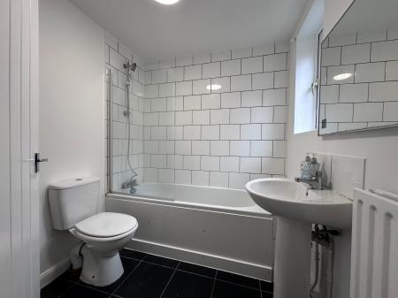 2 bedroom Terraced House to let in Duke Street, Nuneaton, CV11