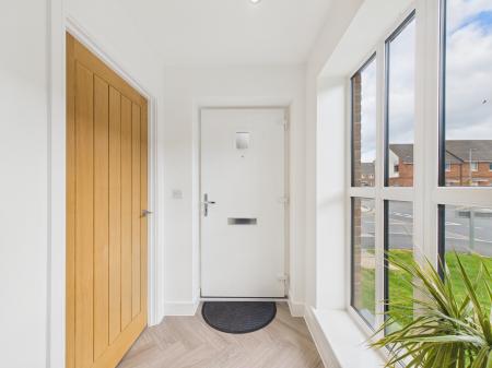 2 bedroom End of terrace house for sale in Willowbank Close, Hinckley, LE10