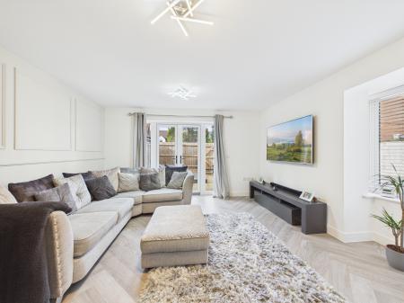 2 bedroom End of terrace house for sale in Willowbank Close, Hinckley, LE10