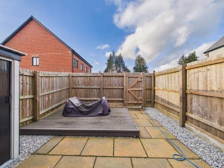 2 bedroom End of terrace house for sale in Willowbank Close, Hinckley, LE10