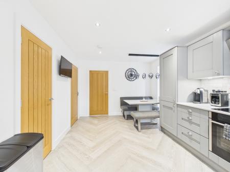 2 bedroom End of terrace house for sale in Willowbank Close, Hinckley, LE10