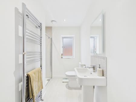 2 bedroom End of terrace house for sale in Willowbank Close, Hinckley, LE10