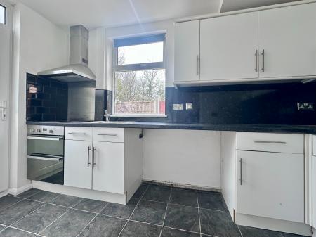 3 bedroom Semi-detached house to let in Sunnydale Road, Hinckley, LE10