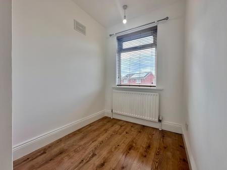 3 bedroom Semi-detached house to let in Sunnydale Road, Hinckley, LE10