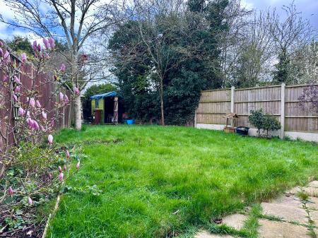 3 bedroom Semi-detached house to let in Sunnydale Road, Hinckley, LE10