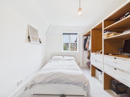 4 bedroom Detached house for sale in Shakespeare Drive, Hinckley, LE10