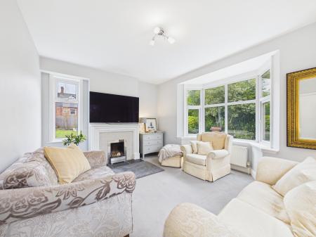 4 bedroom Detached house for sale in Shakespeare Drive, Hinckley, LE10