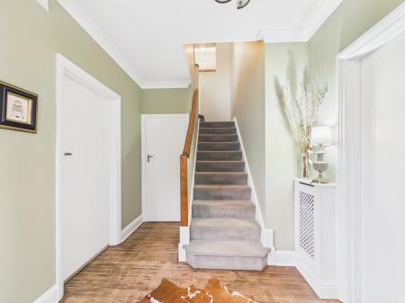 4 bedroom Detached house for sale in Shakespeare Drive, Hinckley, LE10