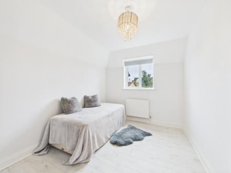 4 bedroom Detached house for sale in Shakespeare Drive, Hinckley, LE10