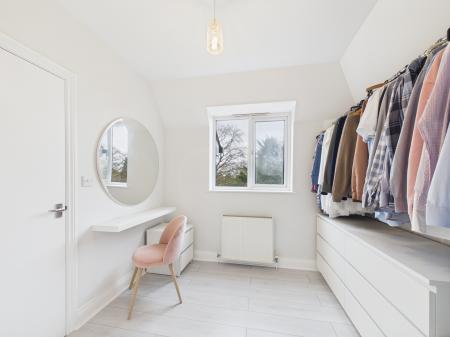 4 bedroom Detached house for sale in Shakespeare Drive, Hinckley, LE10