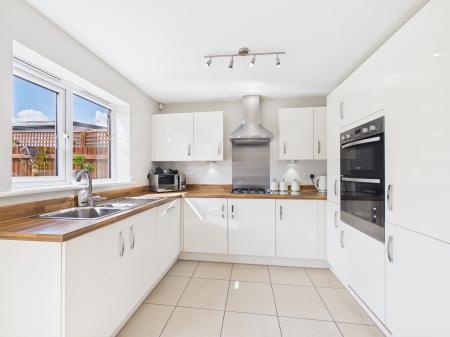 4 bedroom Detached house for sale in Lime Avenue, Sapcote, LE9