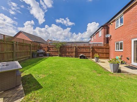 4 bedroom Detached house for sale in Lime Avenue, Sapcote, LE9