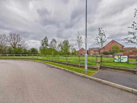 4 bedroom Detached house for sale in Lime Avenue, Sapcote, LE9