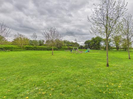 4 bedroom Detached house for sale in Lime Avenue, Sapcote, LE9