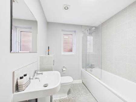 4 bedroom Detached house for sale in Lime Avenue, Sapcote, LE9