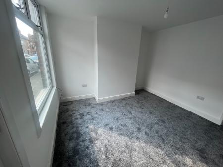 2 bedroom Terraced House to let in Duke Street, Nuneaton, CV11