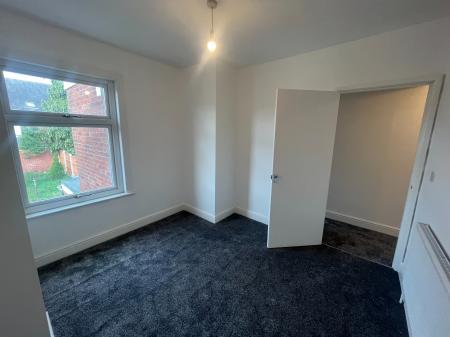 2 bedroom Terraced House to let in Duke Street, Nuneaton, CV11