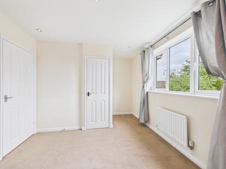 2 bedroom Semi-detached house for sale in Lomond Way, Nuneaton, CV10