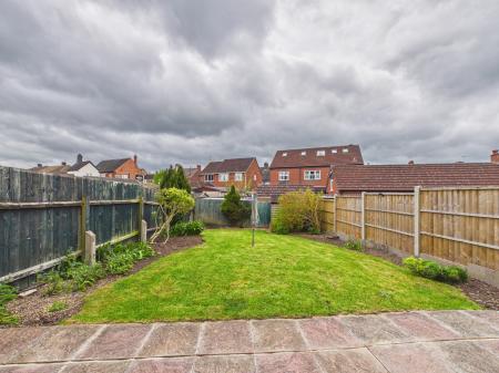 2 bedroom Semi-detached house for sale in Lomond Way, Nuneaton, CV10