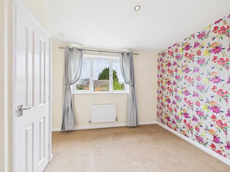 2 bedroom Semi-detached house for sale in Lomond Way, Nuneaton, CV10