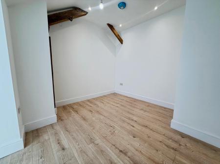 2 bedroom Flat to let in Essentia House, Upper Bond Street, Hinckley