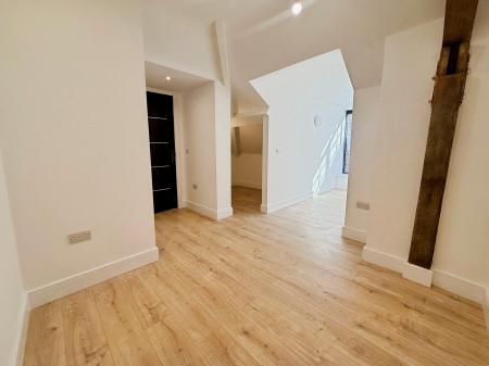 2 bedroom Flat to let in Essentia House, Upper Bond Street, Hinckley