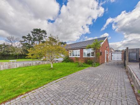 2 bedroom Semi-detached bungalow for sale in Twycross Road, Burbage, LE10