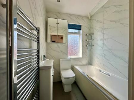 3 bedroom Semi-detached house to let in John Nichols Street, Hinckley, LE10