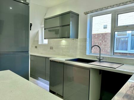 3 bedroom Semi-detached house to let in John Nichols Street, Hinckley, LE10