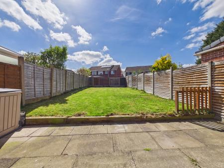 3 bedroom Semi-detached house for sale in Charnwood Drive, Hartshill, CV10