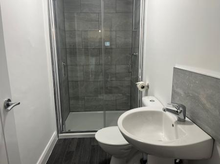 2 bedroom Ground floor flat to let in High Street, Earl Shilton, LE9