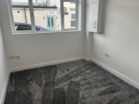 2 bedroom Ground floor flat to let in High Street, Earl Shilton, LE9