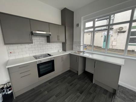 2 bedroom Ground floor flat to let in High Street, Earl Shilton, LE9