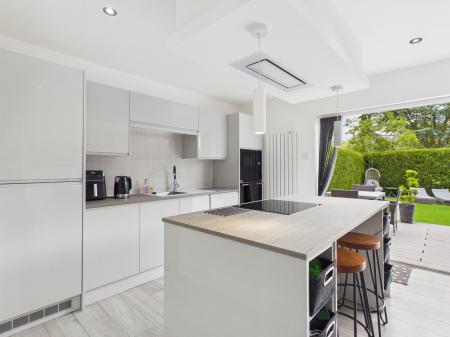 4 bedroom Detached house for sale in Morley Road, Sapcote, LE9