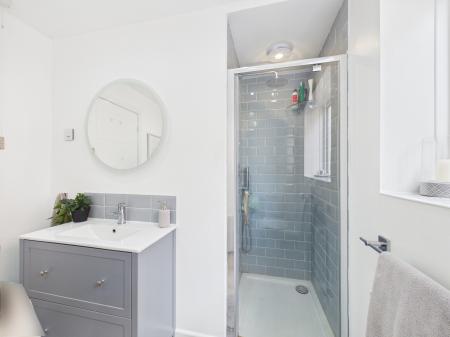 4 bedroom Detached house for sale in Morley Road, Sapcote, LE9