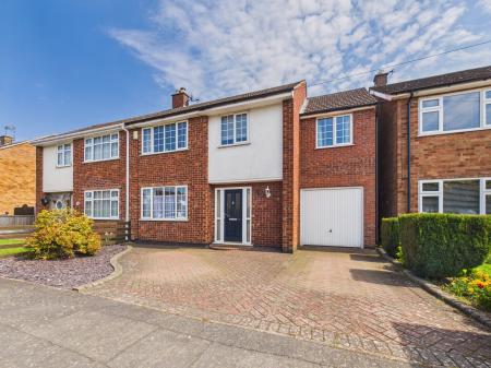 Chesterfield Way, Barwell, LE9