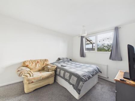 2 bedroom Maisonette for sale in Ferness Road, Hinckley, LE10
