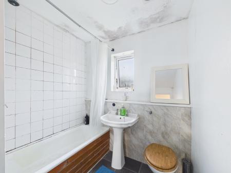 2 bedroom Maisonette for sale in Ferness Road, Hinckley, LE10