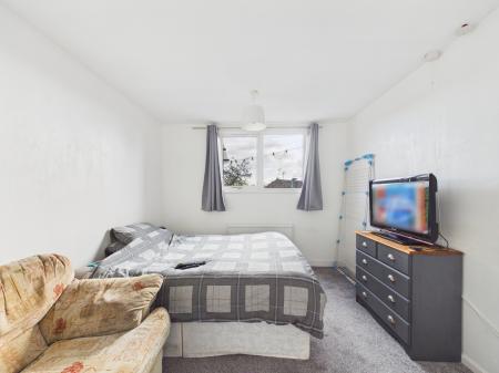 2 bedroom Maisonette for sale in Ferness Road, Hinckley, LE10
