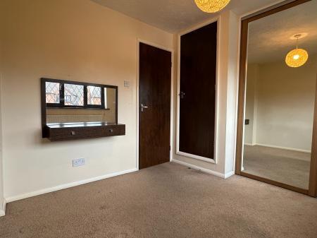 2 bedroom Semi-detached house to let in Windsor Court, Burbage, LE10