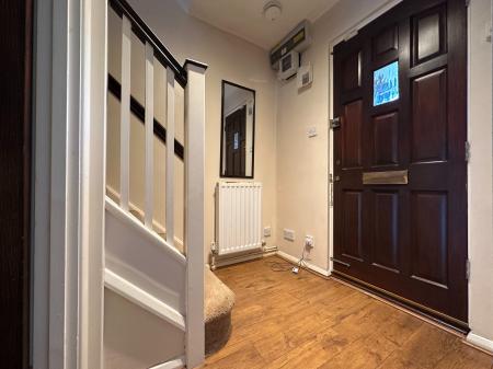 2 bedroom Semi-detached house to let in Windsor Court, Burbage, LE10