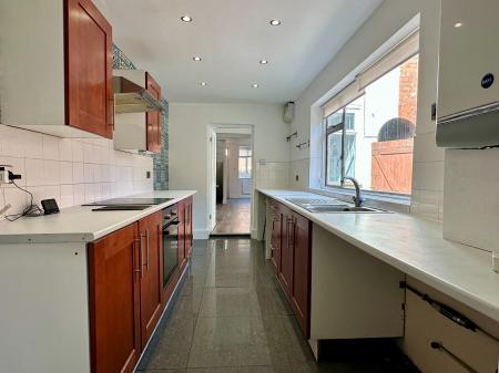 3 bedroom Terraced House to let in Derby Road, Hinckley, LE10