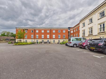 2 bedroom Flat for sale in Station Road, Ashby-De-La-Zouch, LE65