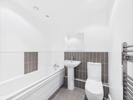2 bedroom Flat for sale in Station Road, Ashby-De-La-Zouch, LE65