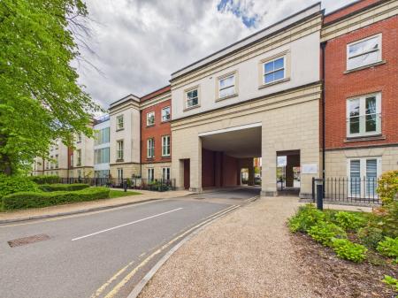 2 bedroom Flat for sale in Station Road, Ashby-De-La-Zouch, LE65