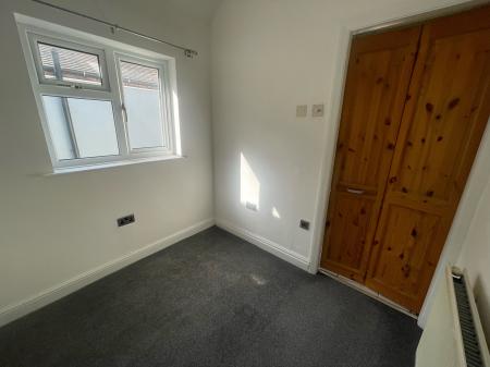 2 bedroom Terraced House to let in Bracebridge Street, Nuneaton, CV11