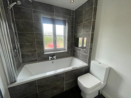 3 bedroom Detached house to let in Jubilee Drive, Earl Shilton, LE9